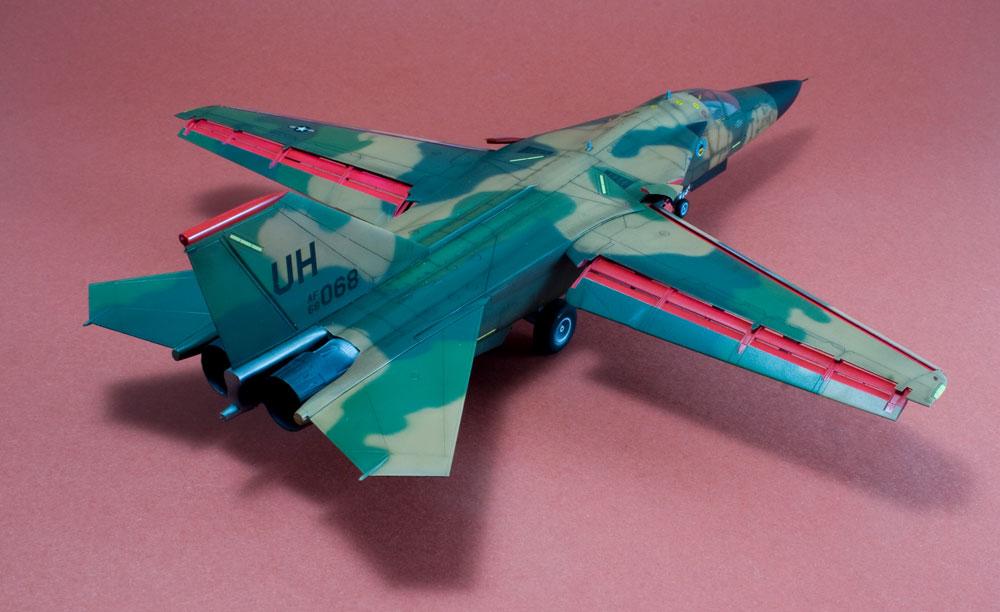General Dynamics F-111F Aardvark / Hasegawa 1/72 — 1