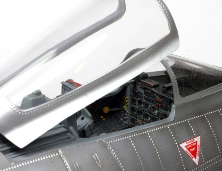 F-100D "Yzb. Cengiz Topel"/ Trumpeter 1/32 — 13
