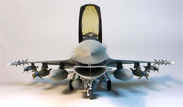 F-16C Block40 / Hasegawa 1/32 — 14