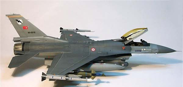 F-16C Block40 / Hasegawa 1/32 — 21