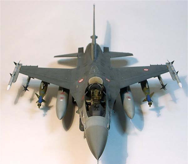 F-16C Block40 / Hasegawa 1/32 — 22