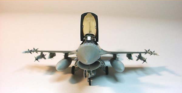 F-16 MLU / Revell 1/72 — 11