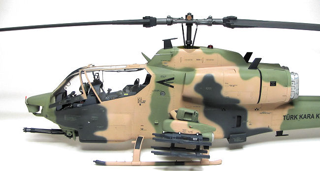 AH-1W TKK / Italeri/MRC 1/35 — 9