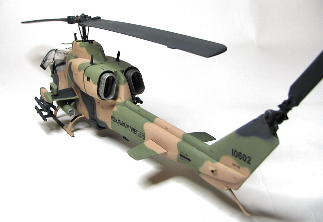 AH-1W TKK / Italeri/MRC 1/35 — 10