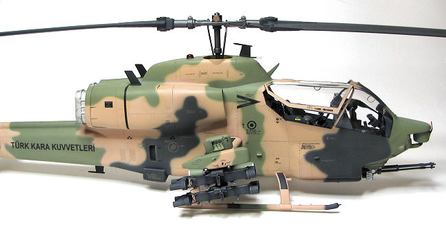 AH-1W TKK / Italeri/MRC 1/35 — 13