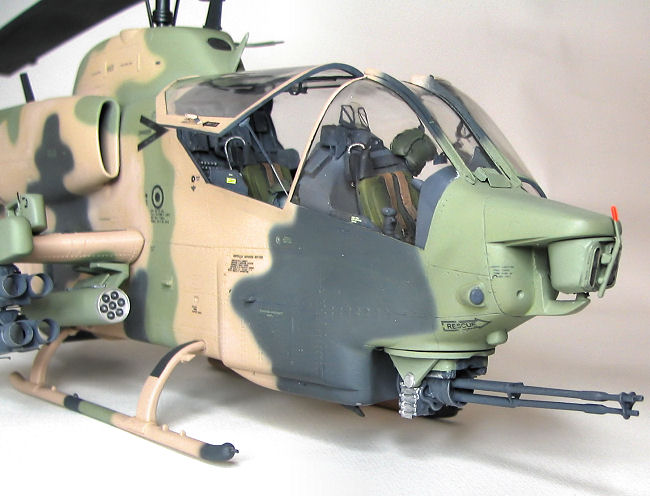 AH-1W TKK / Italeri/MRC 1/35 — 16