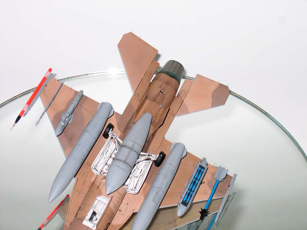 F-16B Agressor / Revell 1/72