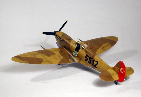 Supermarine Spitfire VB Trop / Tamiya 1/48