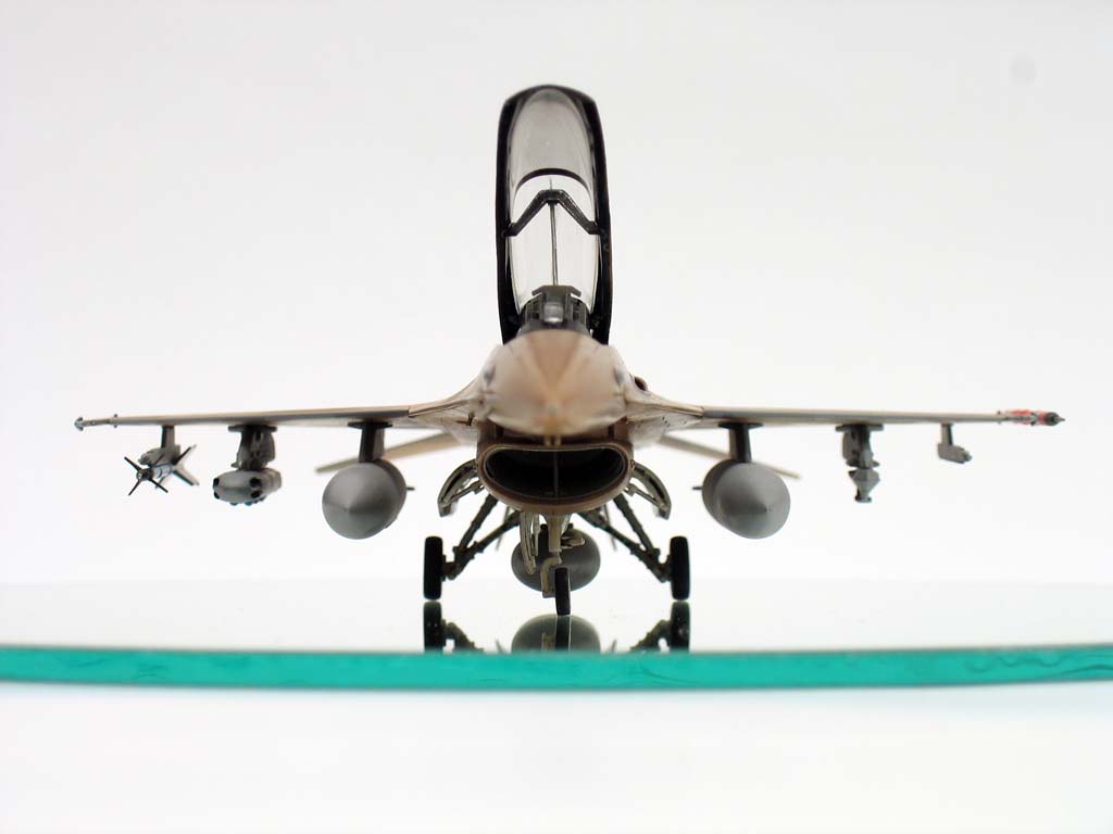 F-16B Agressor / Revell 1/72