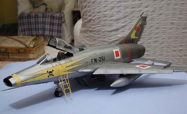 North American F-100D Super Sabre / El Yapımı 1/32