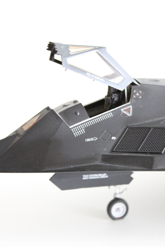 F-117 / Academy 1/48