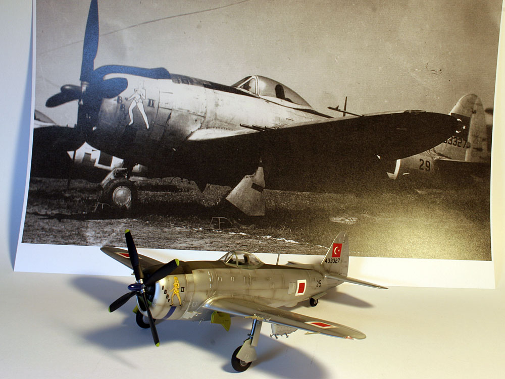 Republic P-47D Thunderbolt RE-30 "44-33327" / Tamiya 1/48