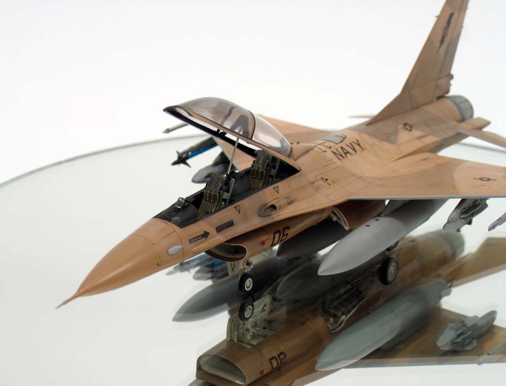 F-16B Agressor / Revell 1/72