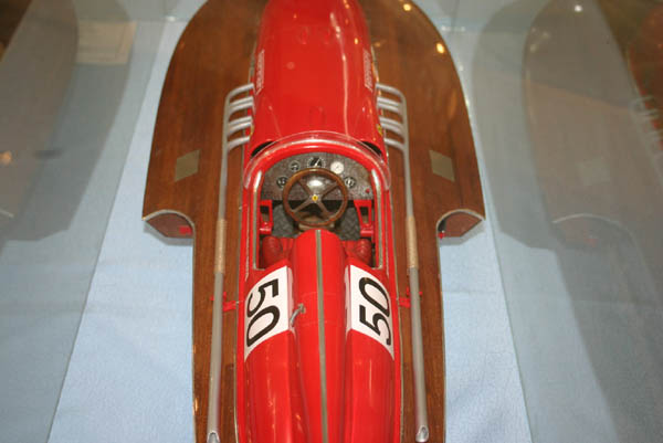 FERRARİ ARNO XI HYDROPLANE / Amati 1/8