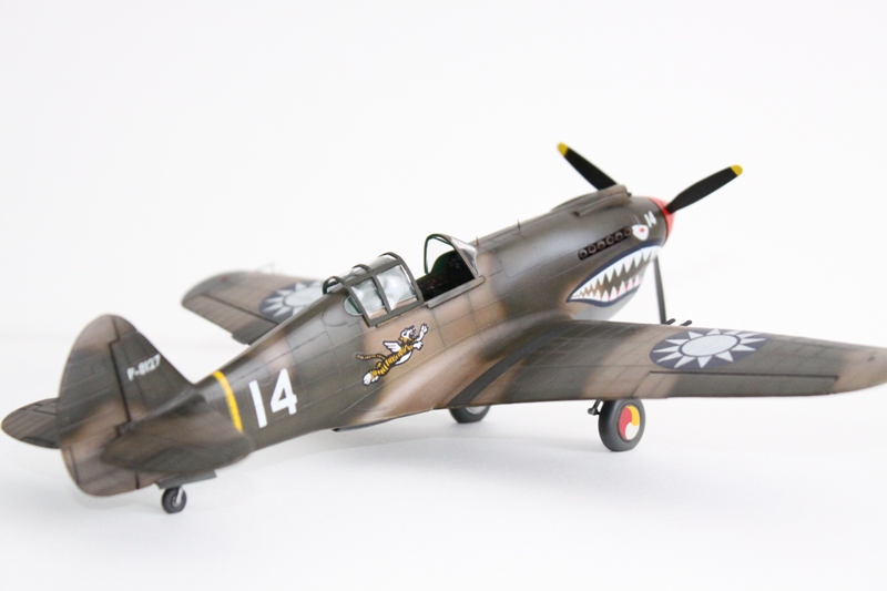 P-40B Tomahawk / Monogram 1/48