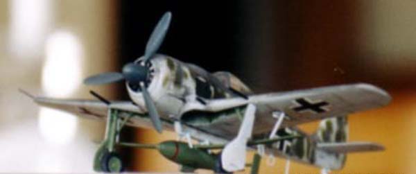 Focke Wulf Fw 190 F-8/A-8 & BV 246 'Hagelkorn' / Revell 1/72