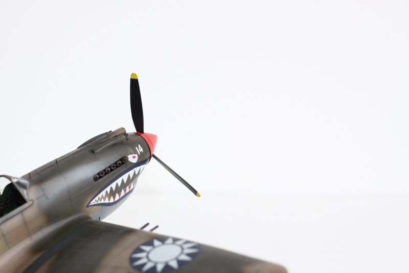 P-40B Tomahawk / Monogram 1/48