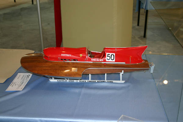 FERRARİ ARNO XI HYDROPLANE / Amati 1/8