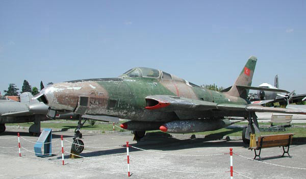 Fairchild Republic RF-84F Thunderflash — 1