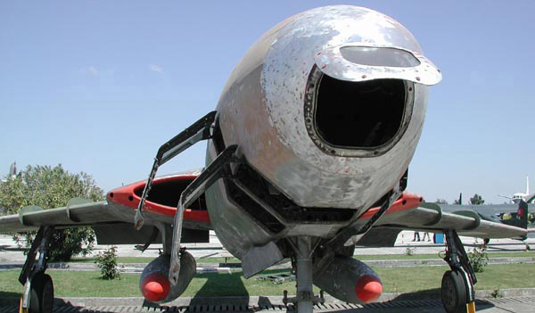 Fairchild Republic RF-84F Thunderflash — 3