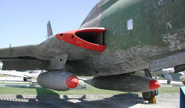 Fairchild Republic RF-84F Thunderflash — 8