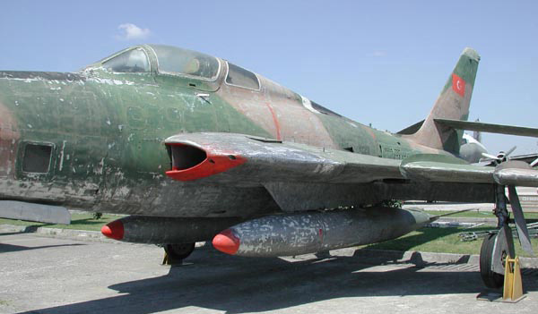 Fairchild Republic RF-84F Thunderflash — 9