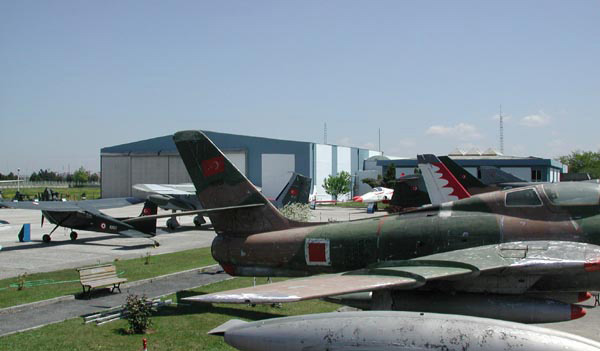 Fairchild Republic RF-84F Thunderflash — 11